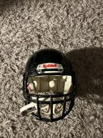 Helmet and shoulderpads for american football