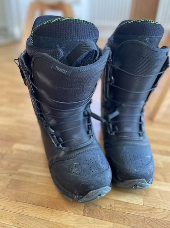 Boots Burton Tourist 43.5 10.5US
