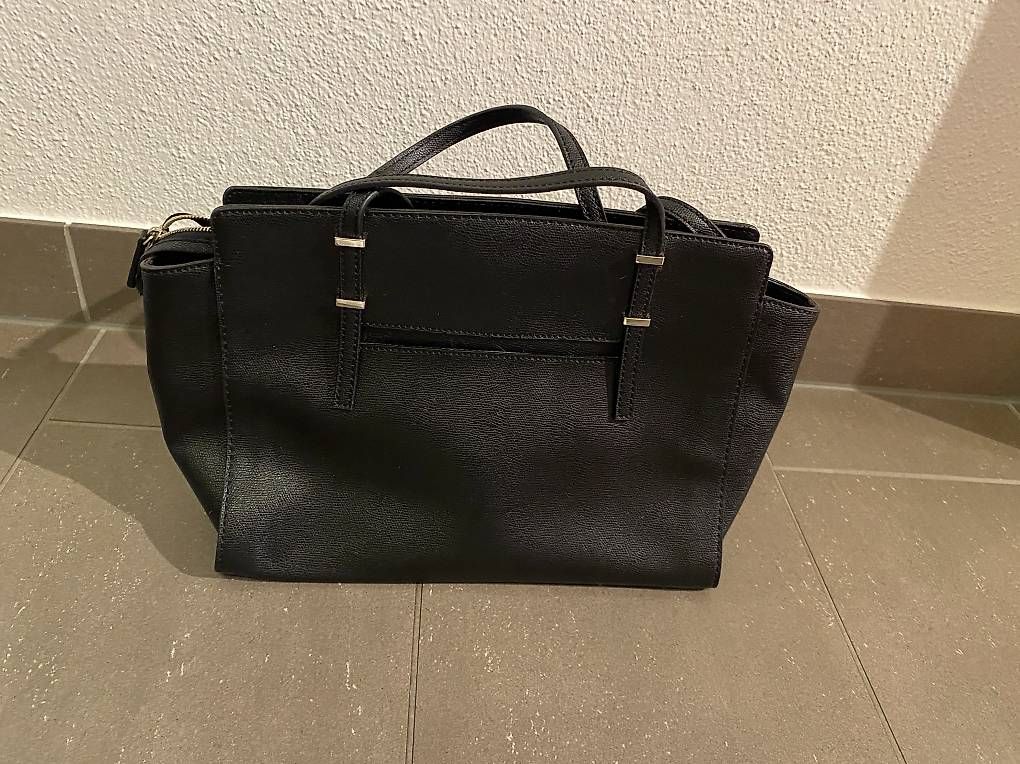 Sacs femmes: Guess Tasche – Neuf avec emballage d'origine à Zuchwil par tgy_2qrg 2
