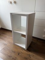 Regal weiss, mit zwei Fächern, guter Zustand