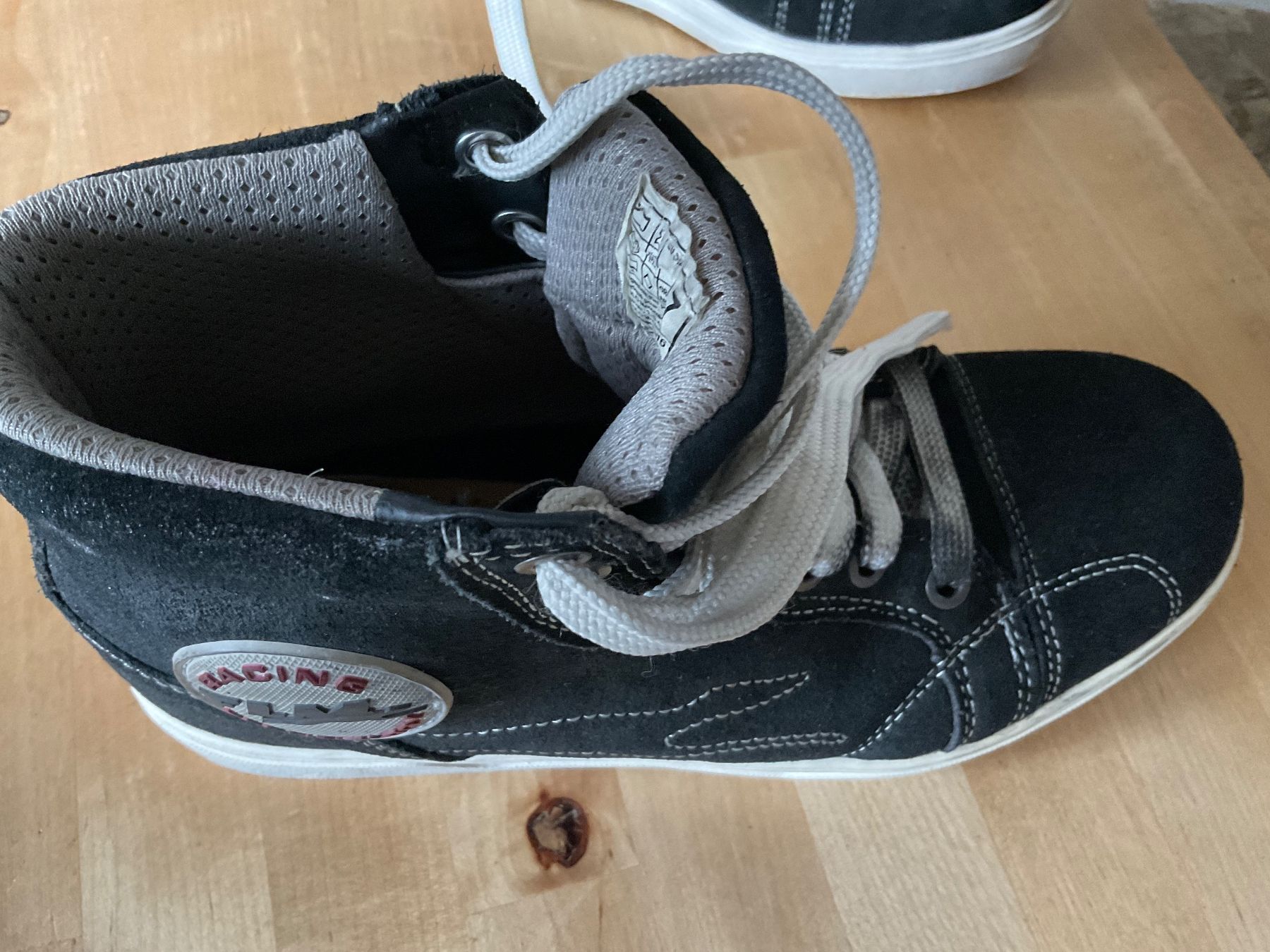 Damenschuhe: Motorradschuhe 37 – Gebraucht aus Schinznach-Bad von kappi16 1