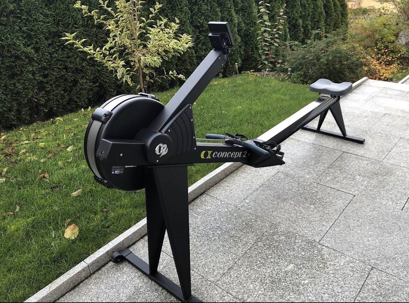 Concept 2 Hometrainer: Rudergerät Concept Indoor Rower Modell E mit PM5 – Nuovo (secondo la descrizione) da Birr venduto da ping9 3