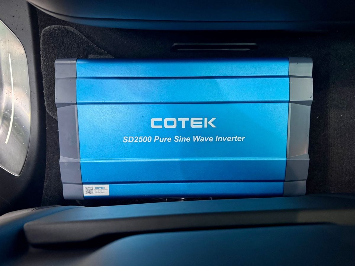 Convertitori: Cotek 2500 Spannungswandler – Usato da bern venduto da saduisel