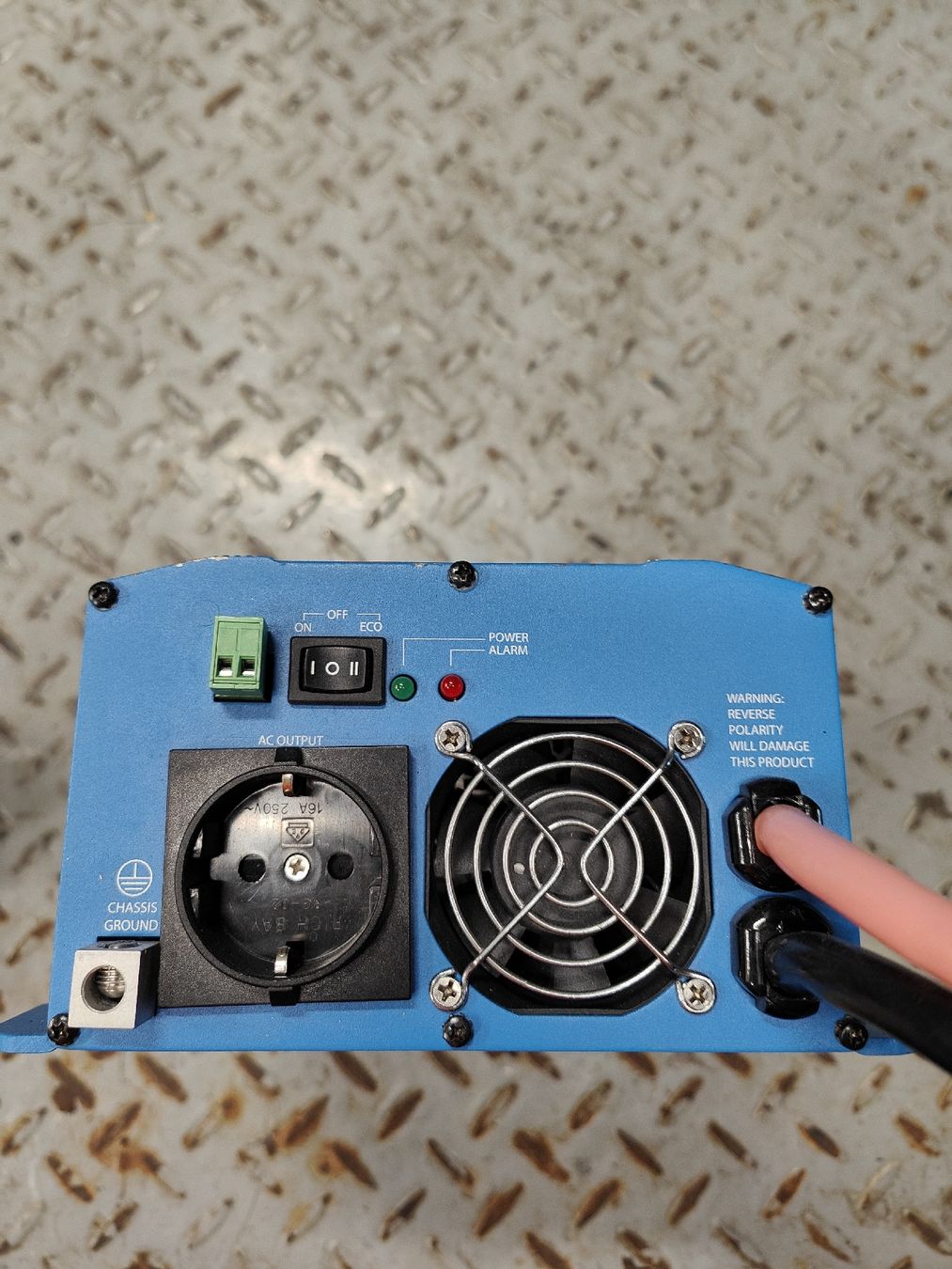 Victron Onduleurs: Phoenix 12 | 1200 Inverter – D'occasion à Langnau i. E par WRX98 4