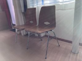 Stapelstühle Horgen-Glarus Holz Metall 2er Set