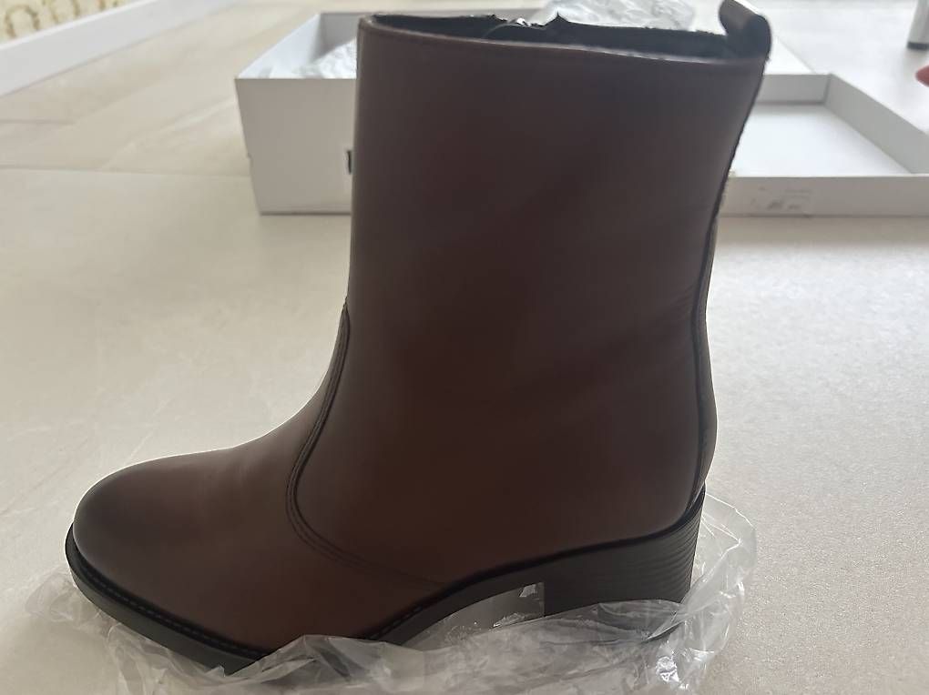 Damenschuhe: Stiefeletten Ortiz & Reed, Grösse 36  – Gebraucht aus Volketswil von mai_88dc 1