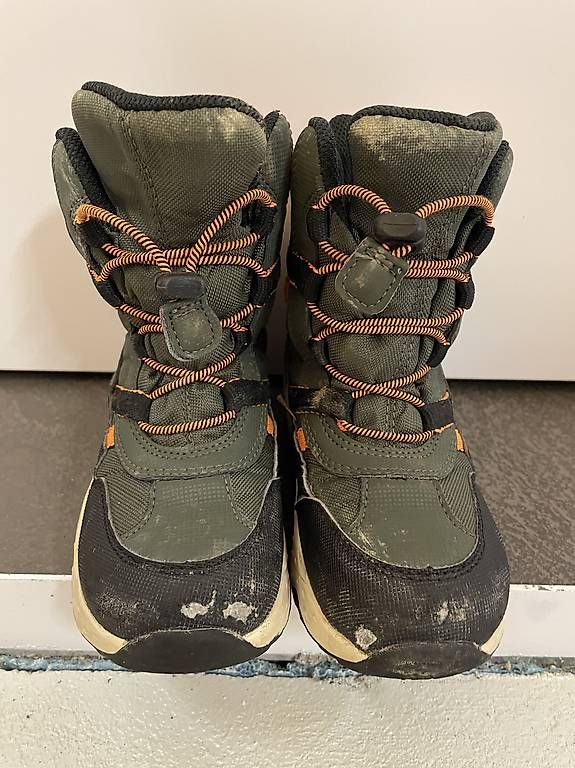 Geox Scarpe per ragazzi: Winterstiefel Geox Grösse 28 – Usato da Brütten venduto da Snowkiwi 1