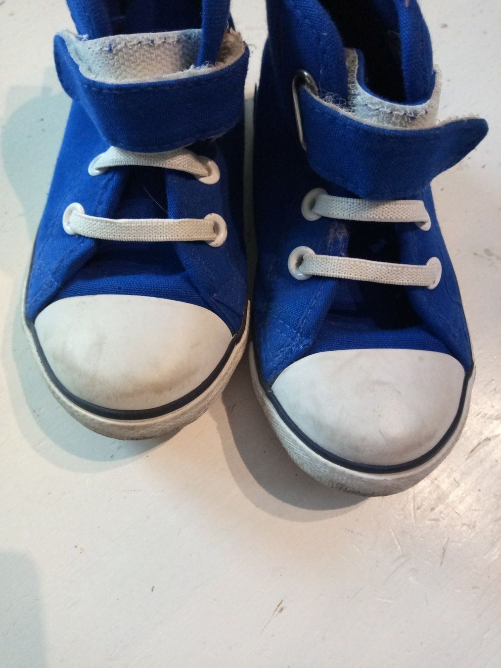 Chaussures garçon: Chucks Blau Grösse 26 – D'occasion à Beckenried par Havacola 8