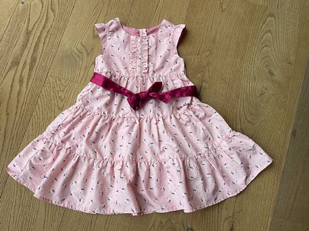 Kleid Gr. 116 Hello Kitty rosa