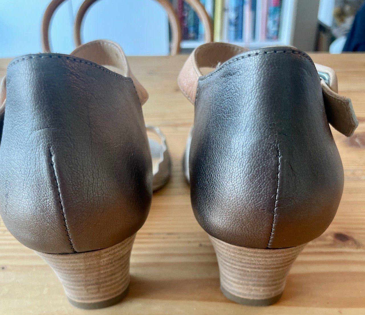 Damenschuhe: Wunderschöne gold-sandfarbene Metallicstyle Vabene Sandale – Neu (gemäss Beschreibung) aus Zuoz von Supi37 3