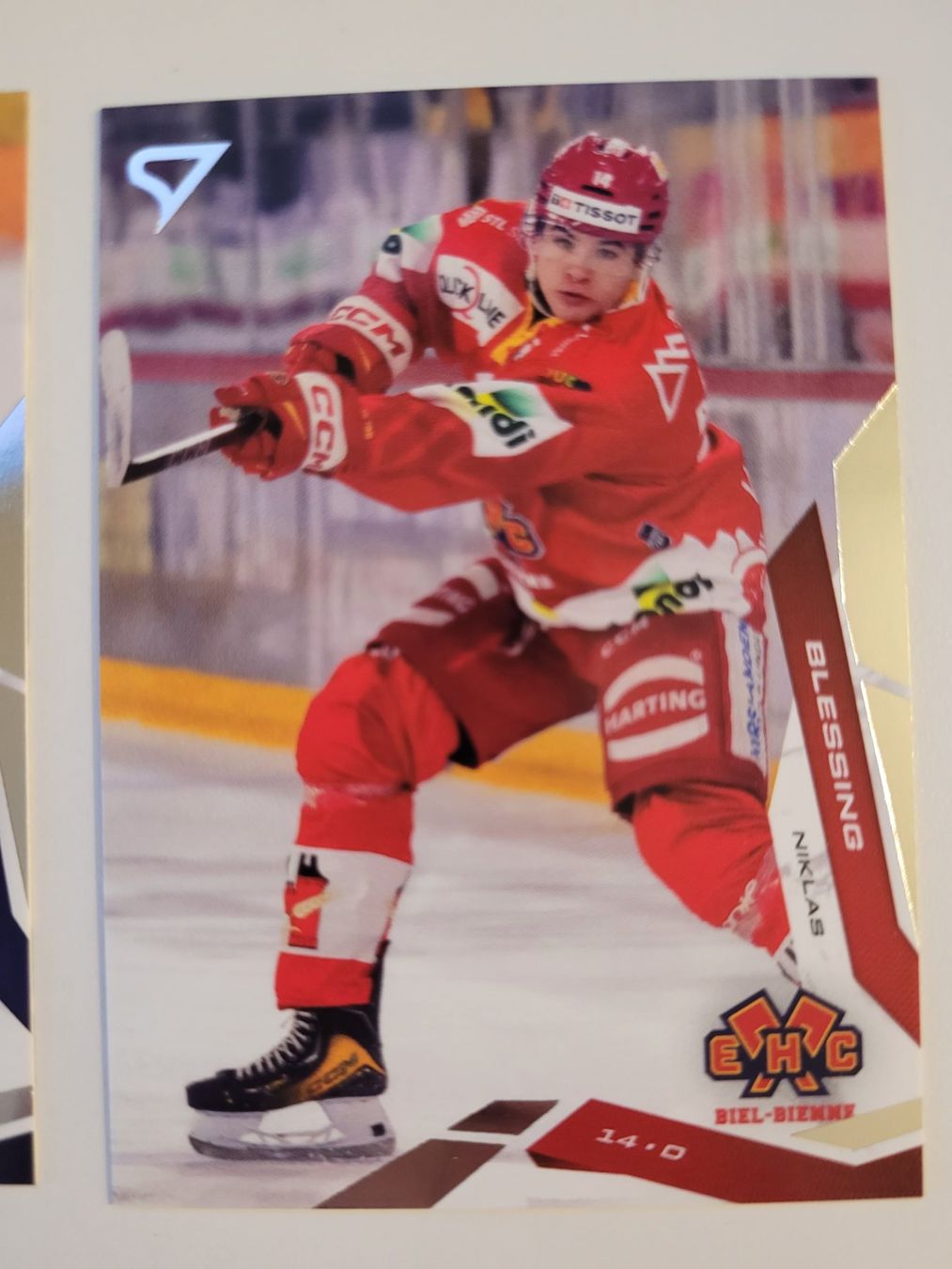 Sportzoo Carte collezionabili: 2025/26 EHC Biel-Bienne Nicklas Blessing base – Usato da Bauma venduto da Yotanke