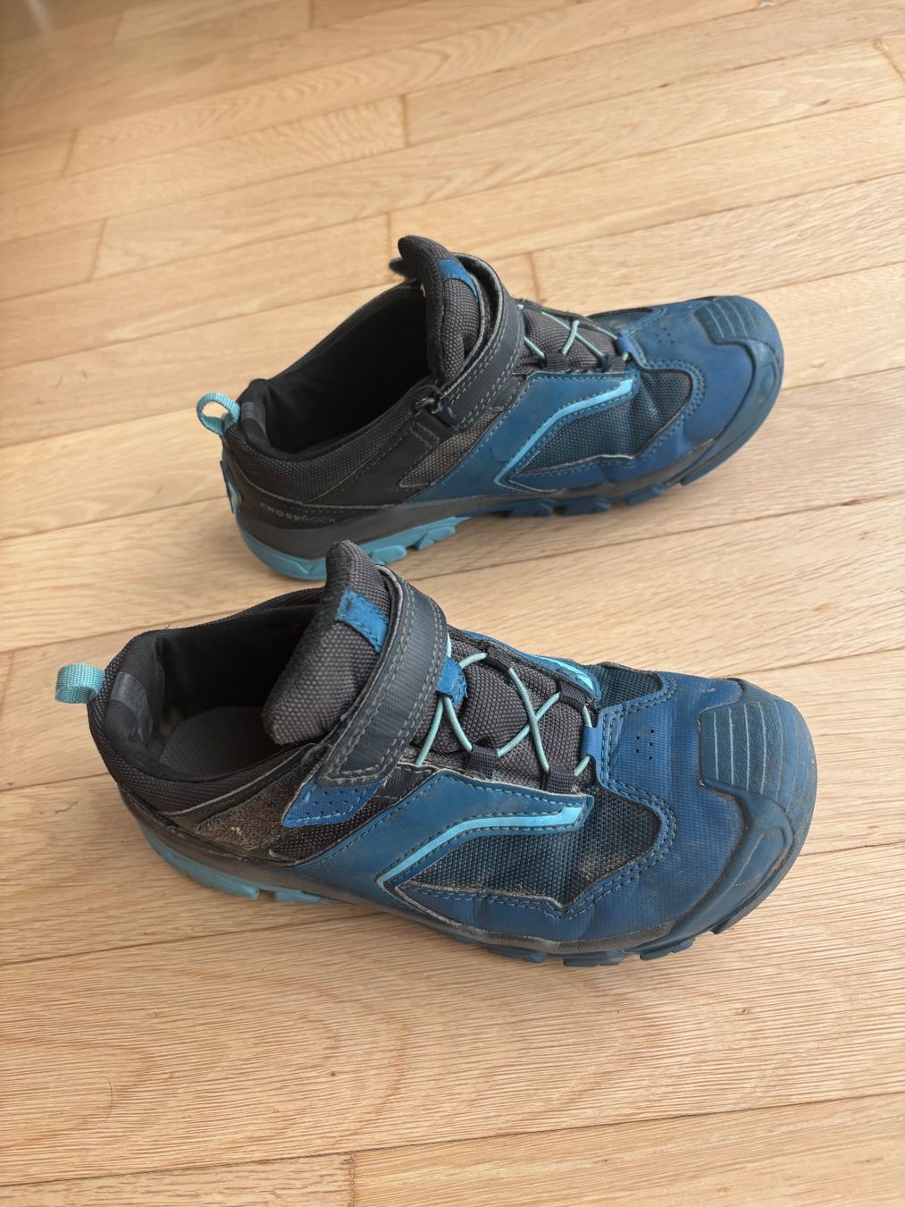 Decathlon Scarpe da uomo: Trekking Schuhe Gr. 34 – Usato da Zürich venduto da Hellehellgren