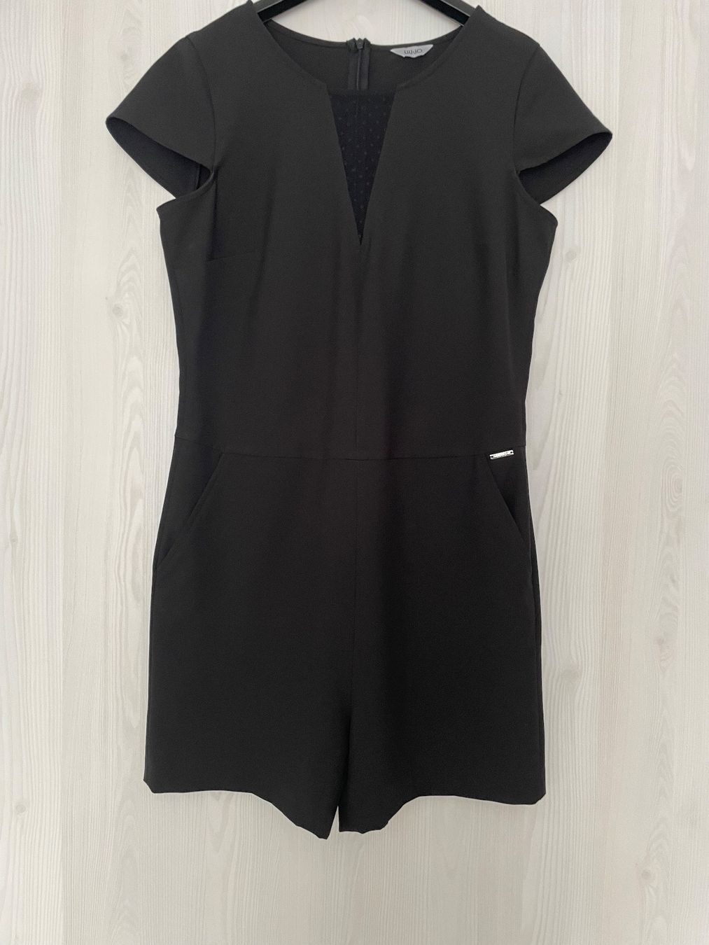 Liu Jo Tute: Jumpsuit Liu Jo neu! – Nuovo (secondo la descrizione) da Unteriberg venduto da fae_2gz2