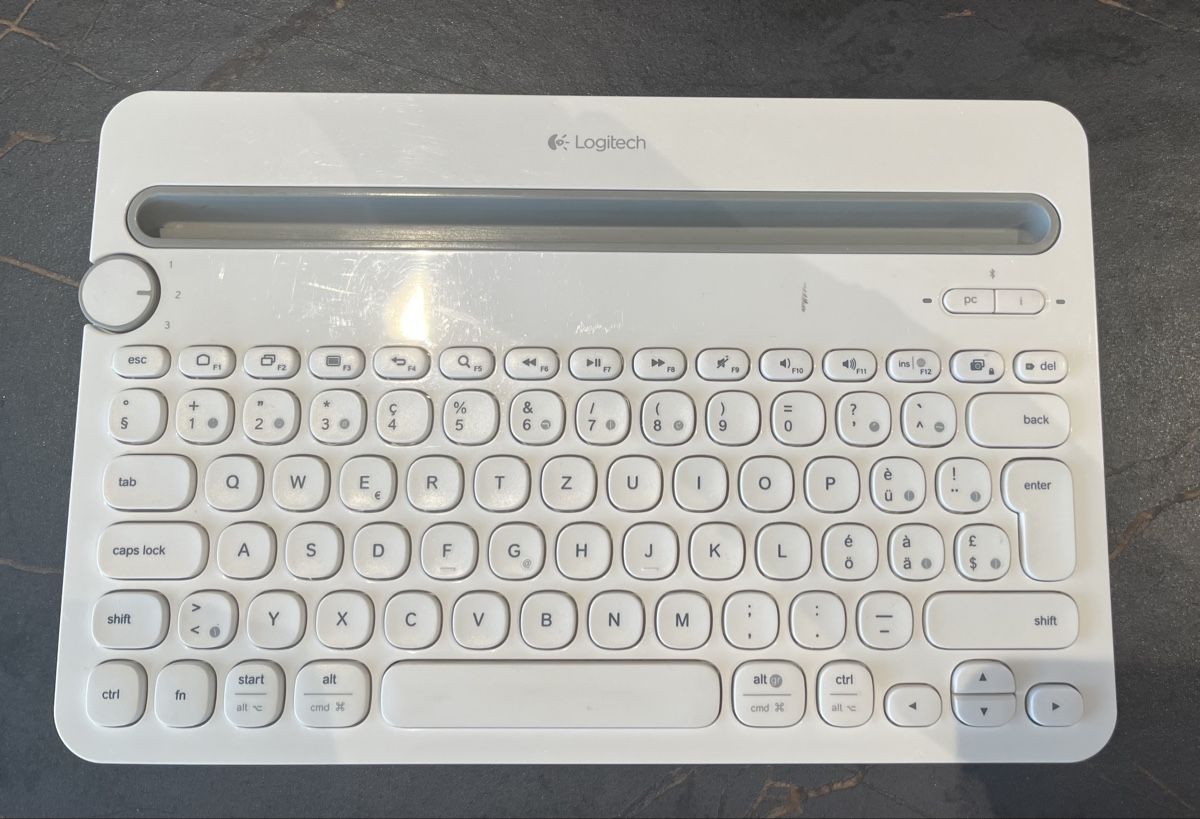 Logitech Tastiere: Logitech K480 Bluetooth Tastatur – Usato da Meggen venduto da Wydvi