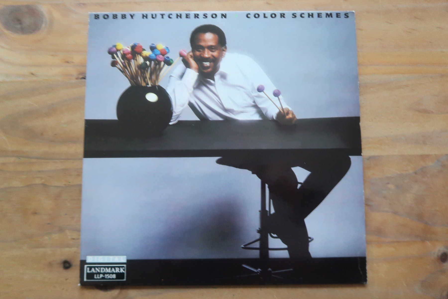 Dischi in vinile: BOBBY HUTCHERSON - COLOR SCHEMES - VINYL LP – Usato da Basel venduto da Patiscat