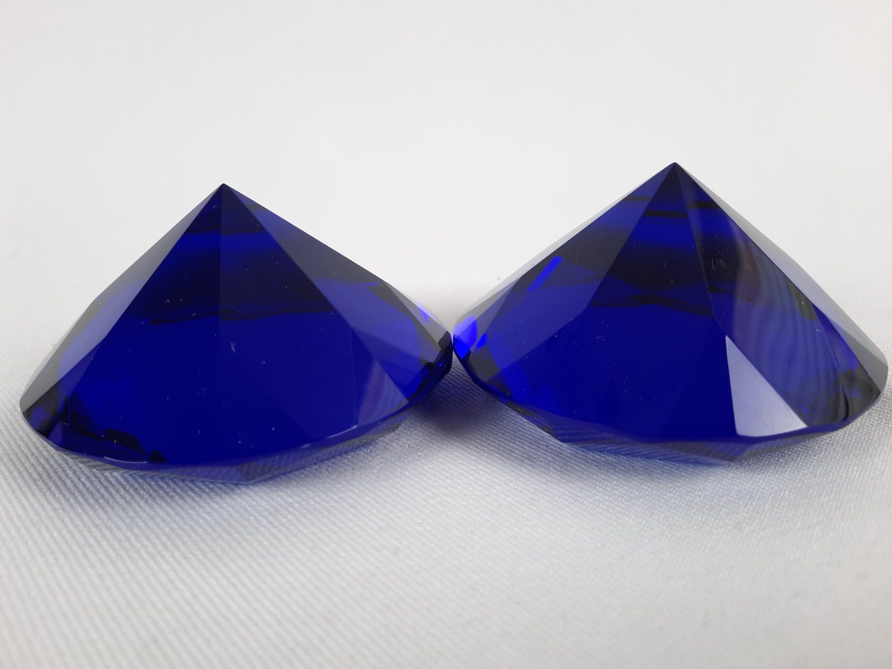 Bicchieri: 3 blaue Glaskristalle – Usato da Beinwil am See venduto da Restwert_Beinwil 5