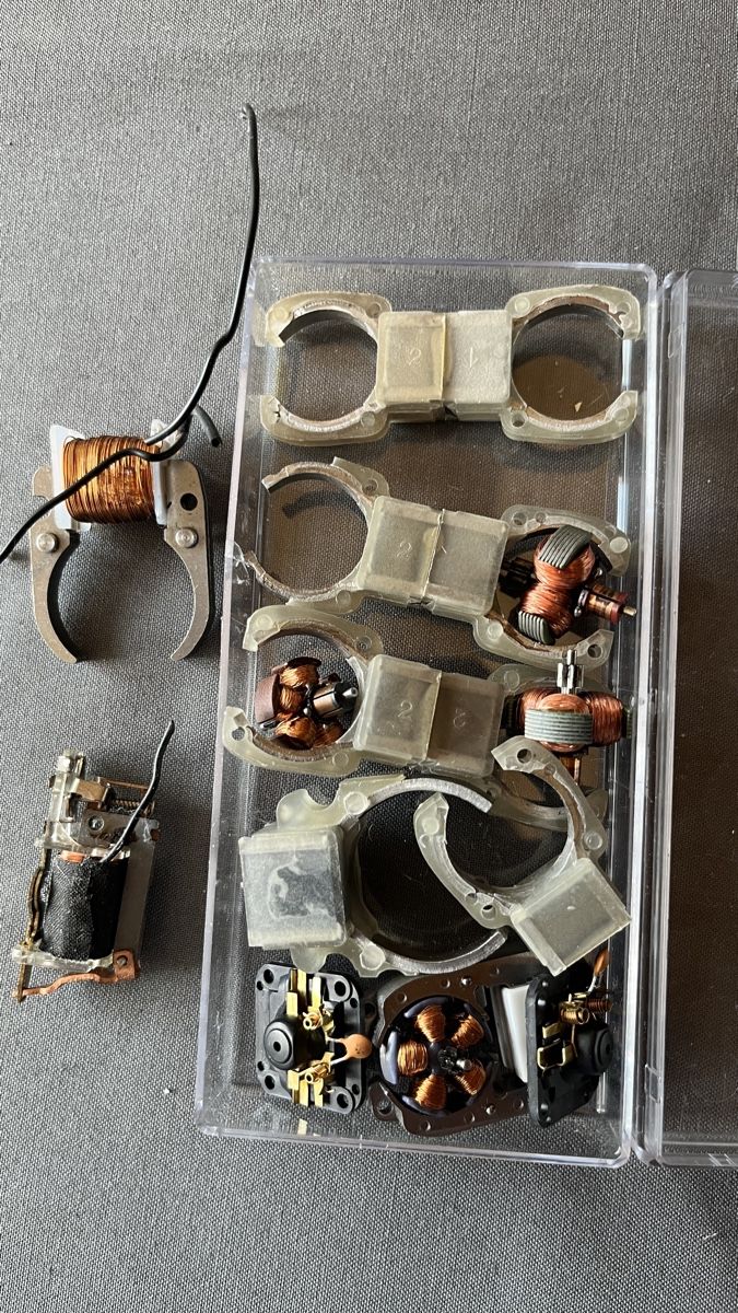 Märklin Modelleisenbahnen: Märklin Motorbestandteile – Gebraucht aus Wiesendangen von Baro 5