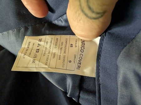 Dunkelblauer Anzug von Enrico Coveri