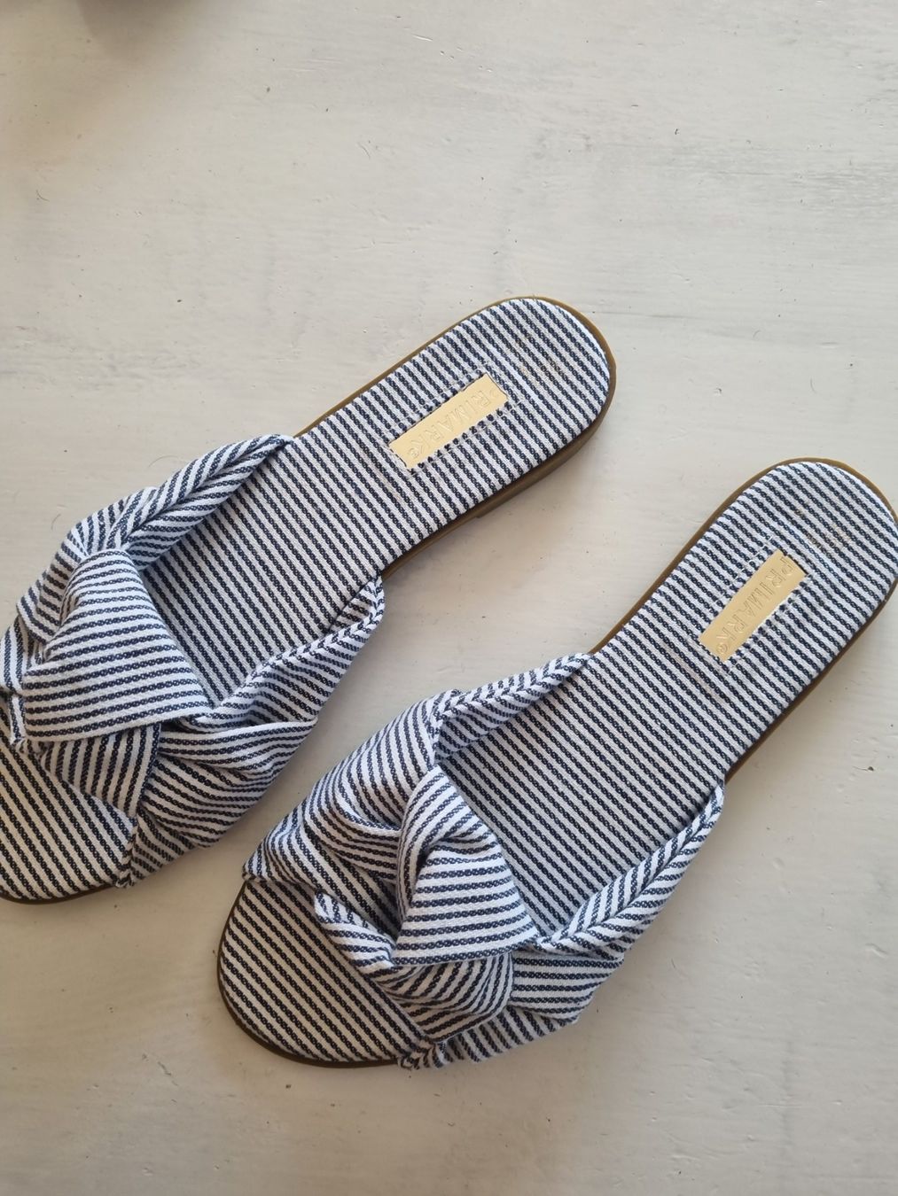 Chaussures femmes: Schuhe – Neuf (Voir description) à Toffen par fan_tv5s