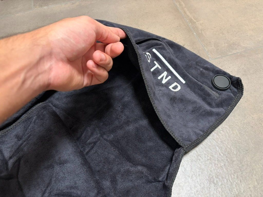 Teli da bagno: Gym Tuch mit Tasche und Magnet – Nuovo e nell'imballaggio originale da Winterthur venduto da AlienStore 3