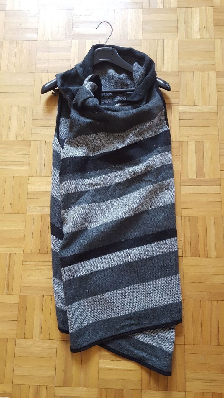Foulard & Sciarpe: Poncho – Usato da Zürich venduto da Cindarel