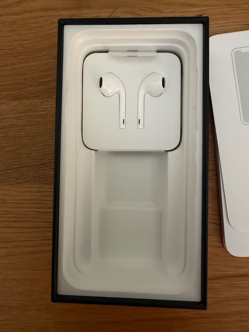 Apple Telefoni cellulari / Smartphones: iPhone 11 Pro Gold 64GB mit Zubehör – Usato da Aesch BL venduto da musashi55 2