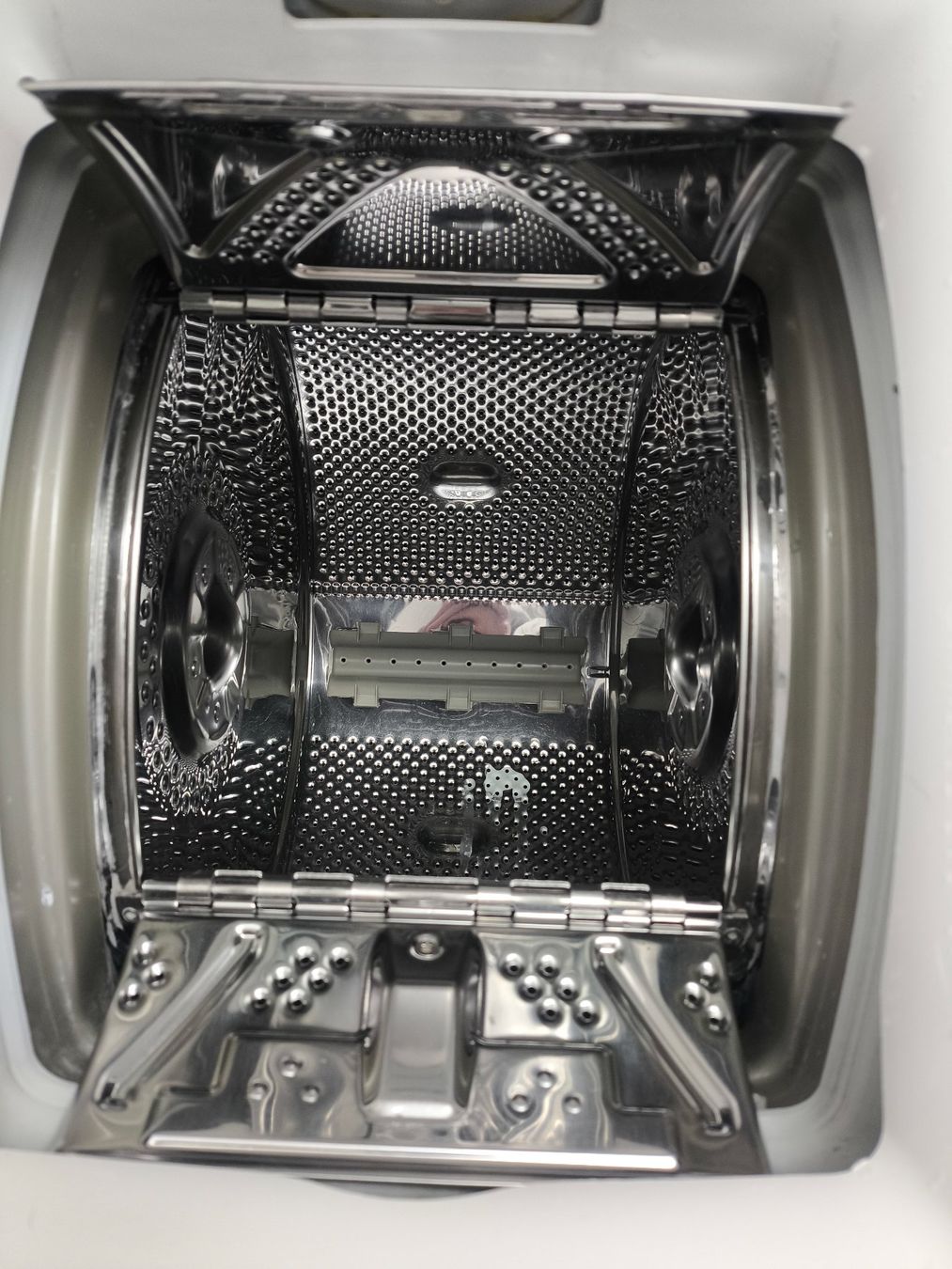 Whirlpool Lavatrici: Waschmaschine Whirlpool Toplader – Usato da Oberbipp venduto da Paul234 2