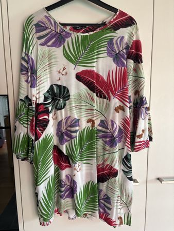 Kleid natura Blumenmuster Grösse S/M guter Zustand