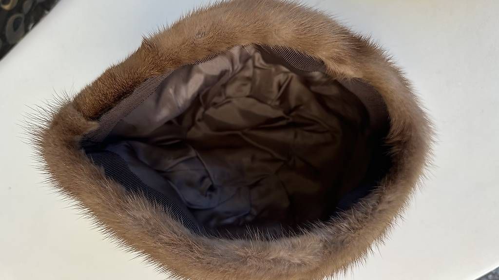 Hüte, Mützen & Caps: 2 elegante Nerz Hüte – Gebraucht aus Veltheim AG von KimiSinger 1