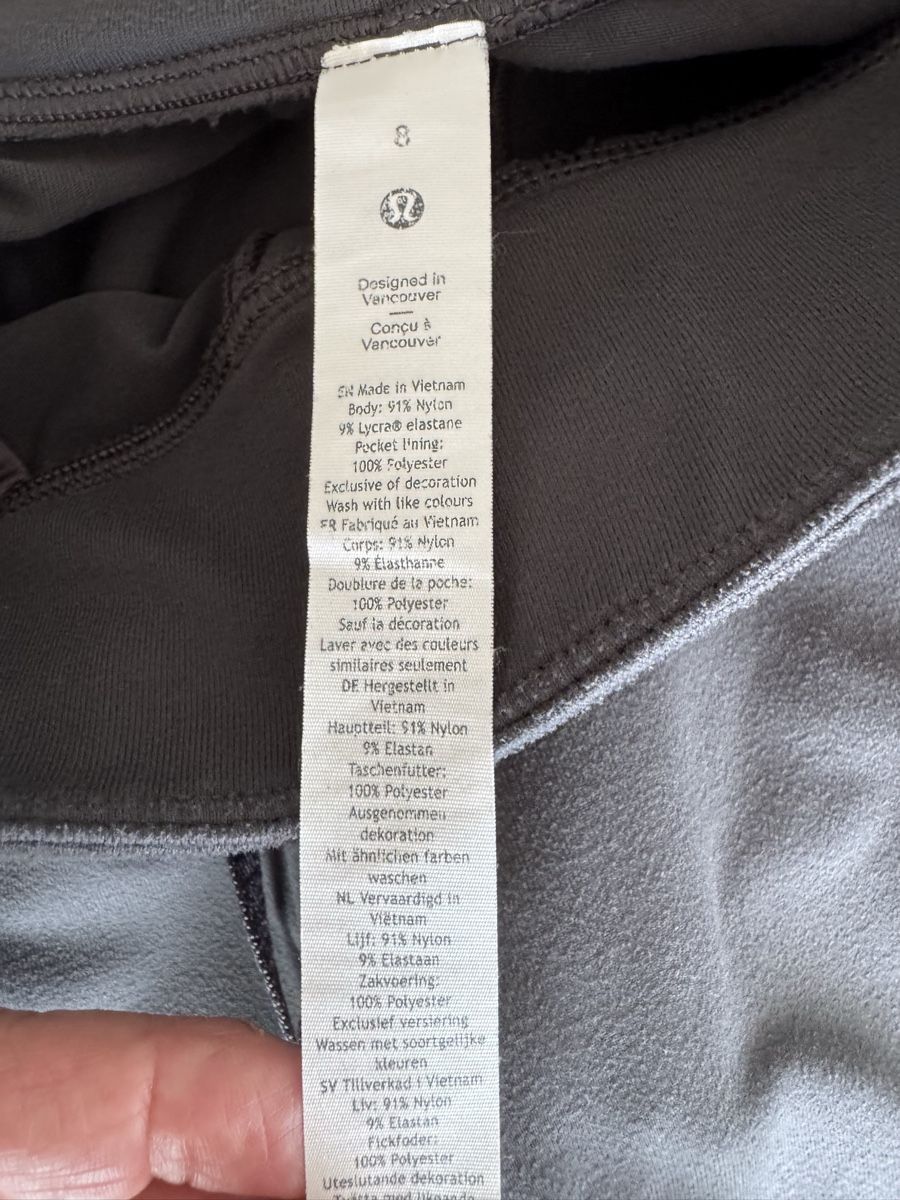 Lululemon Hosen: Lululemon Jogger grau Grösse 8 – Gebraucht aus Horw von miminelly 5