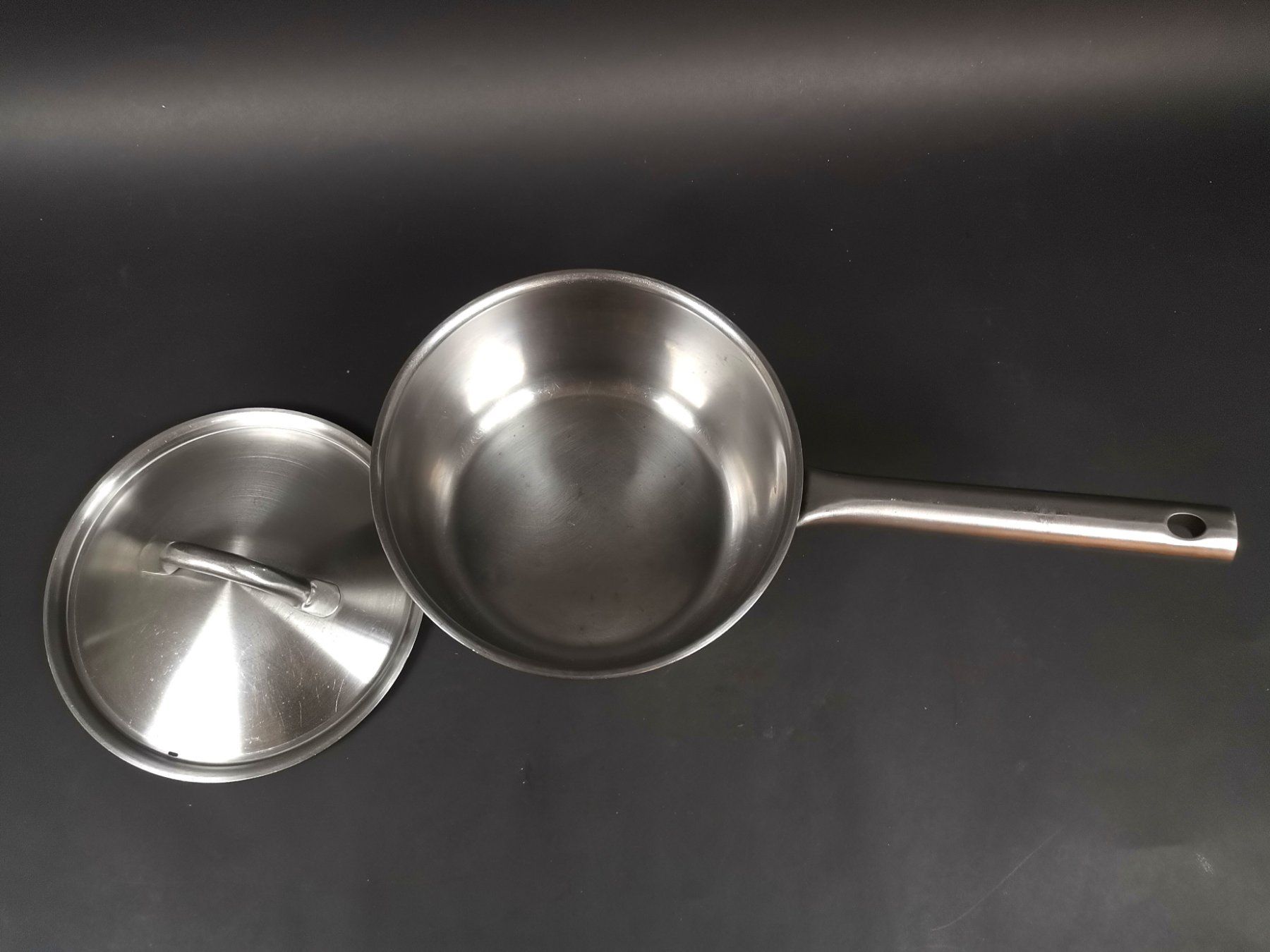 Ikea Pentole: IKEA 2 Stielkasserolle mit Deckel – Usato da Schaffhausen venduto da Restwert_SH 1