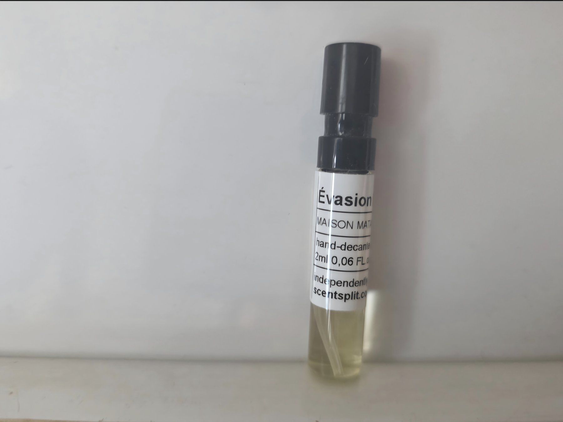 Parfum & Eau de Toilette: Évasion Bonbon - Maison Mataha - 2ml – Neu und originalverpackt aus Winterthur von FragranceLUXE