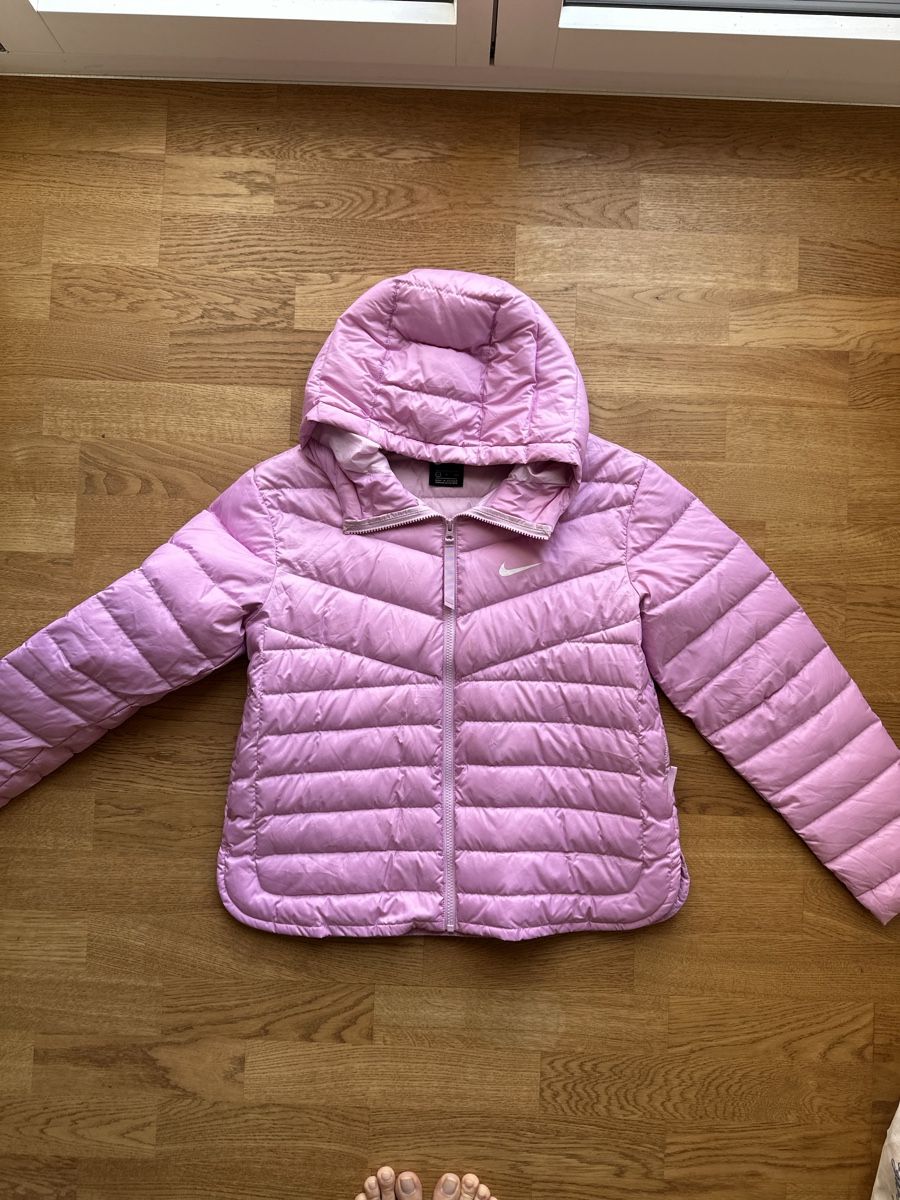 Nike Giacche: Nike Jacke Daunenjacke - rosa – Usato da Basel venduto da FatmaCan52