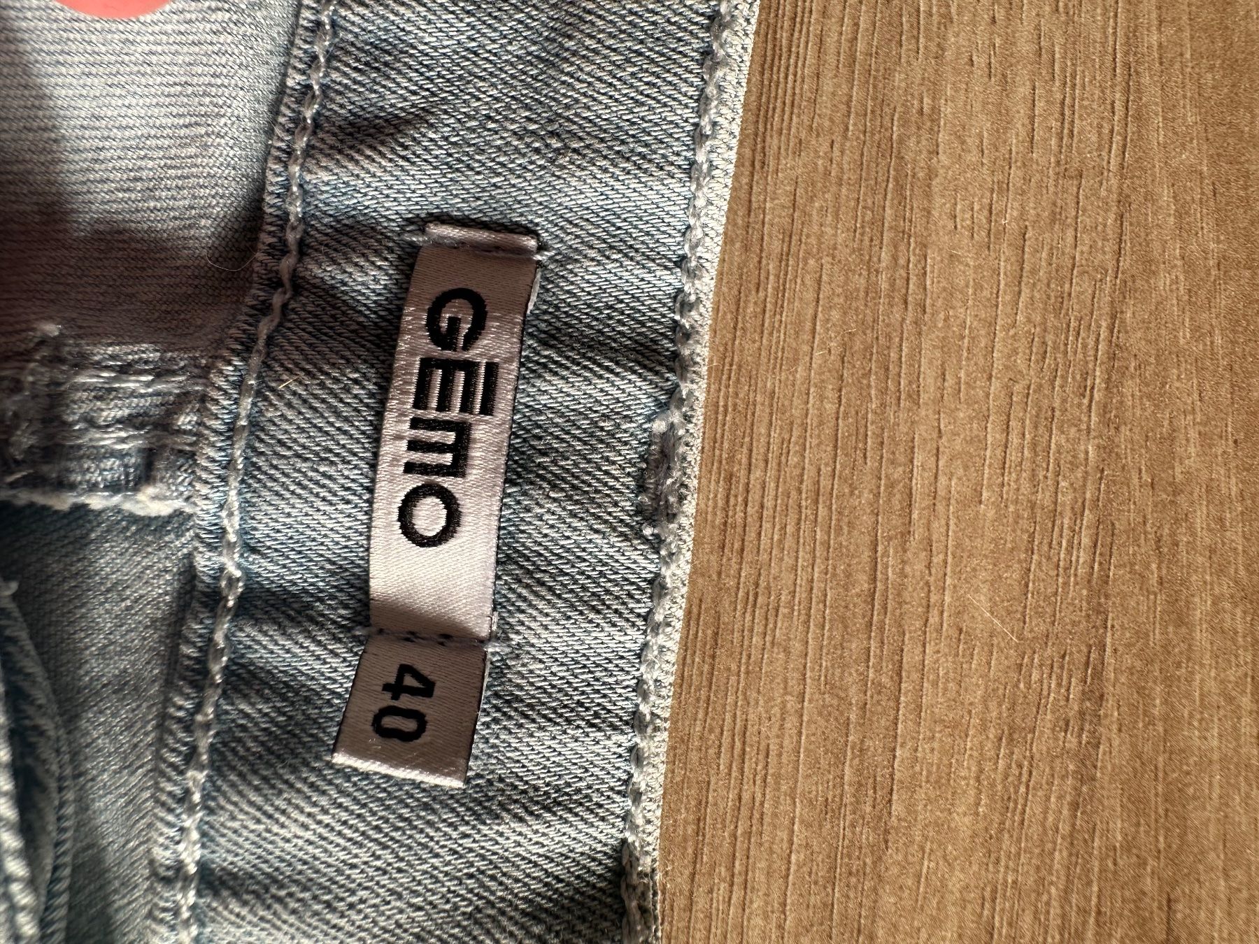 Pantaloni: Short en jean – Nuovo (secondo la descrizione) da Lausanne venduto da sou_w9bl 2