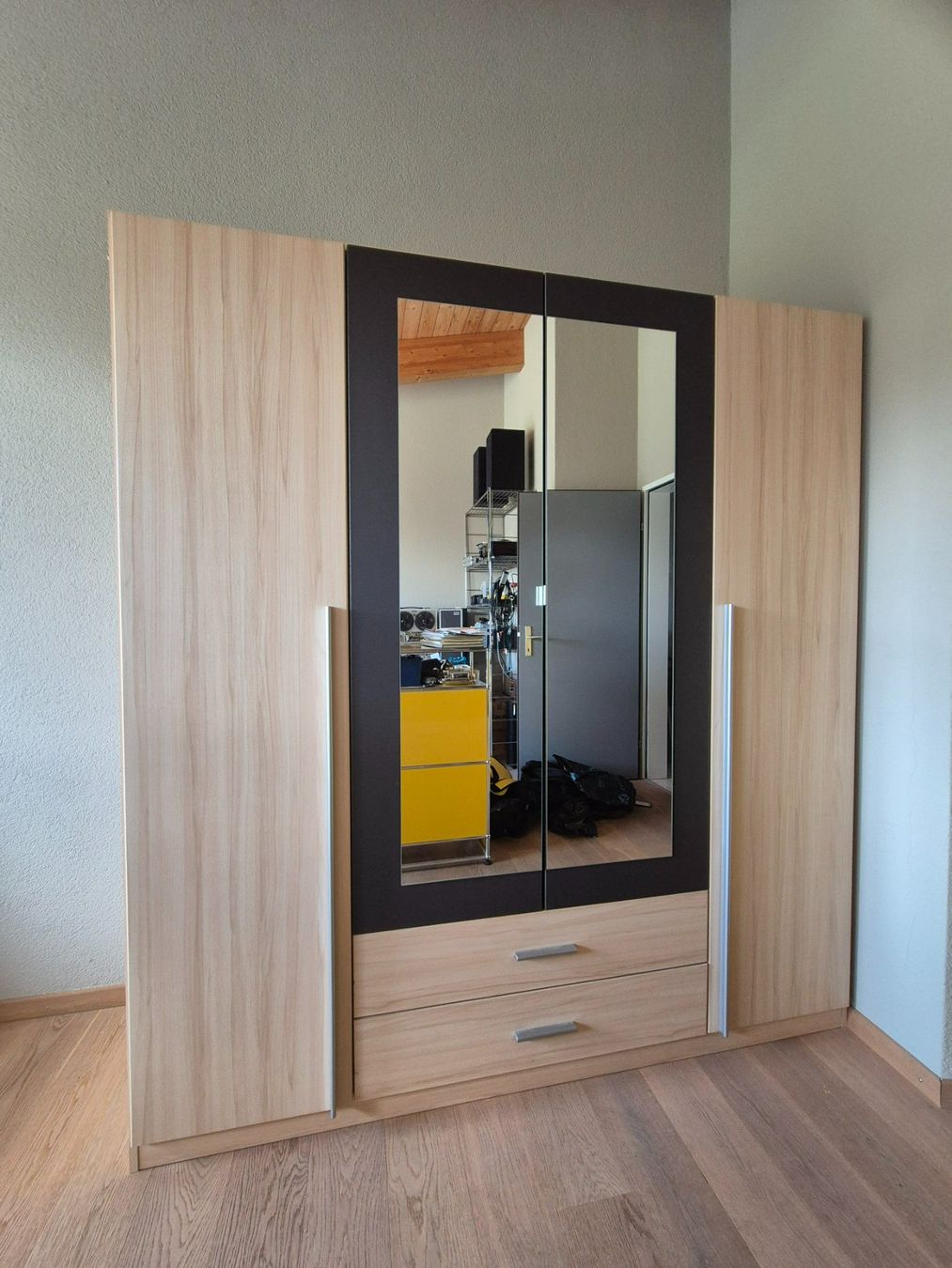 Armadi: Kleiderschrank 197x180x54cm – Usato da Bubikon venduto da Manarola 1