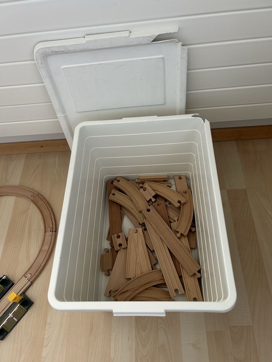 Ikea Giocattoli: Eisenbahn Holzzug IKEA erweitert – Usato da Zürich venduto da thi_zh7v 2