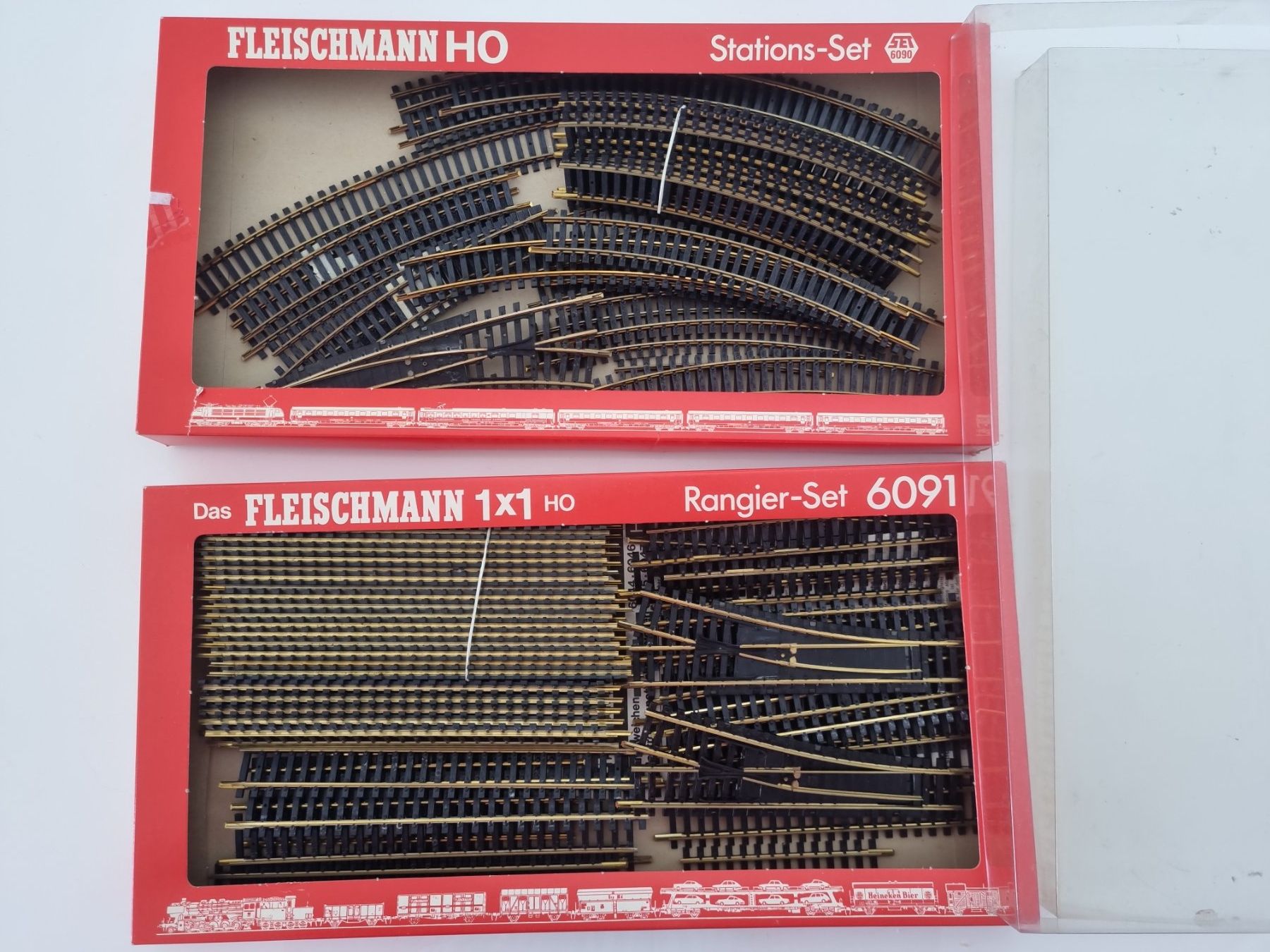 Fleischmann Modellini di ferrovie: Fleischmann Modellgleis 74+ Teile H0 – Usato da Zürich venduto da nibadi