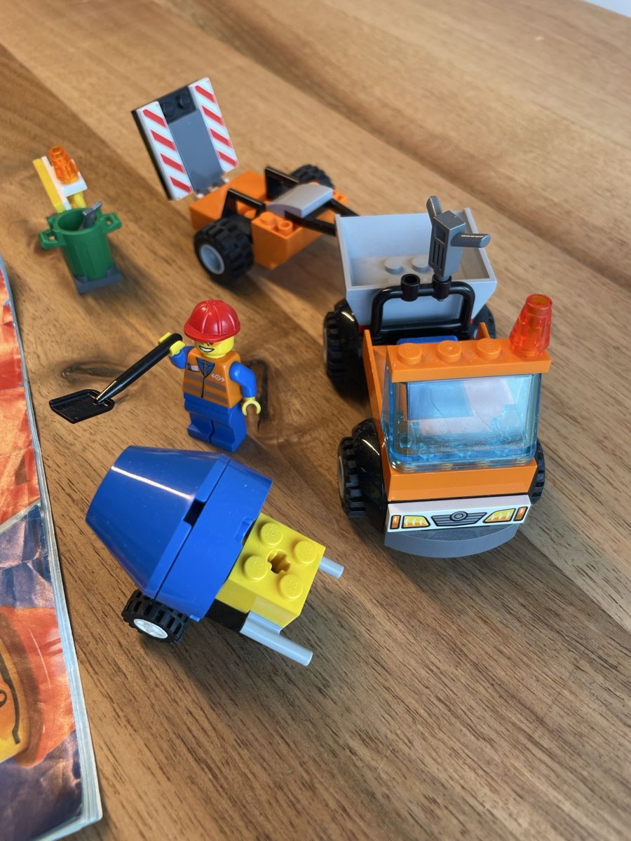 Lego Spielzeuge: Lego Juniors - Strassenbaulaster – Gebraucht aus Zürich von gruedcfm 1