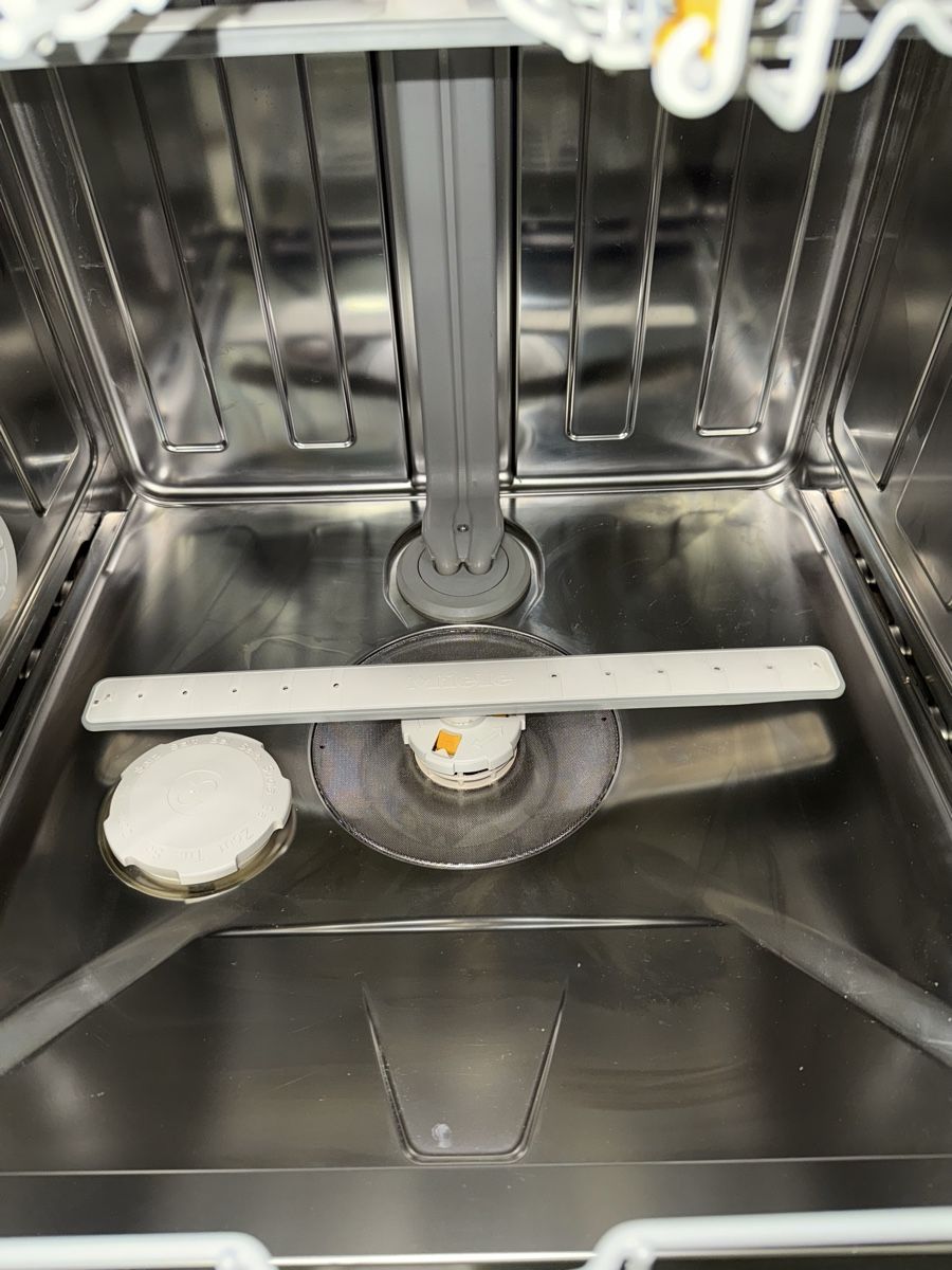 Lavastoviglie: Miele Geschirrspüler AutoDose 60Cm A+++ – Usato da Kilchberg ZH venduto da Rei_9 5
