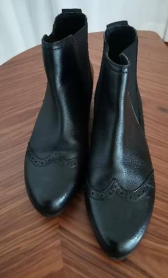 Scarpe da donna: Schwarze Stiefelette, Gr. 38 – Usato da Muri b. Bern venduto da Claudiahuegli 1