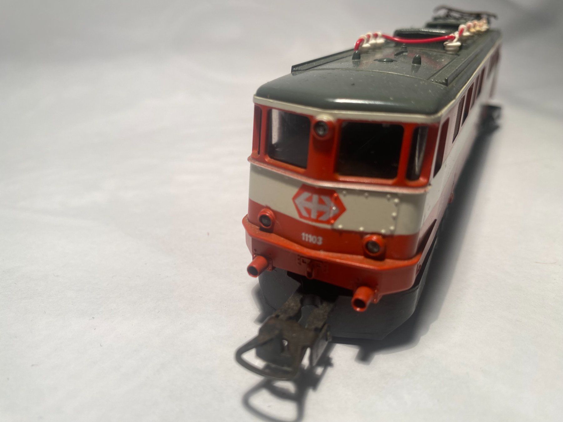 Lima Modellini di ferrovie: LIMA E-Lok Ae 6/6 Basel Orange/Weiss SBB, DC Analog – Usato da Buchrain venduto da Modellbahn11 3