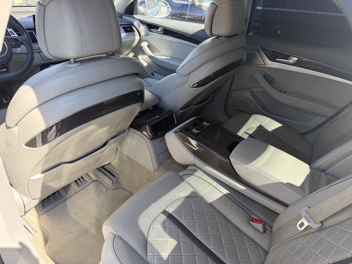 Audi Autos: Audi S8 520 Ps  – Gebraucht aus Wangen b. Olten von rem_pg62 9
