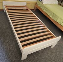 Lit avec matelas 190x90cm quasi neuf