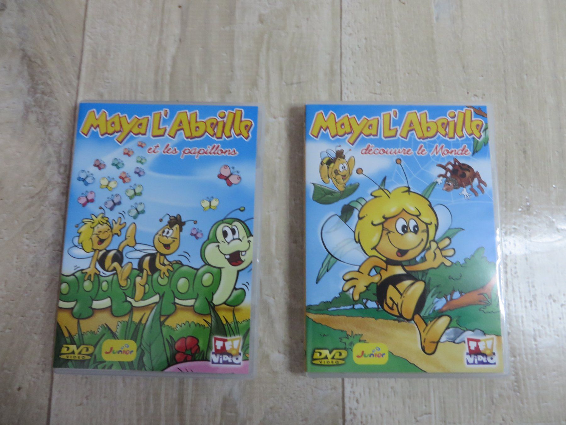 Tutti i DVDs: J212 - Coffret 2 DVD Maya l'Abeille – Nuovo (secondo la descrizione) da Sottens venduto da locepa