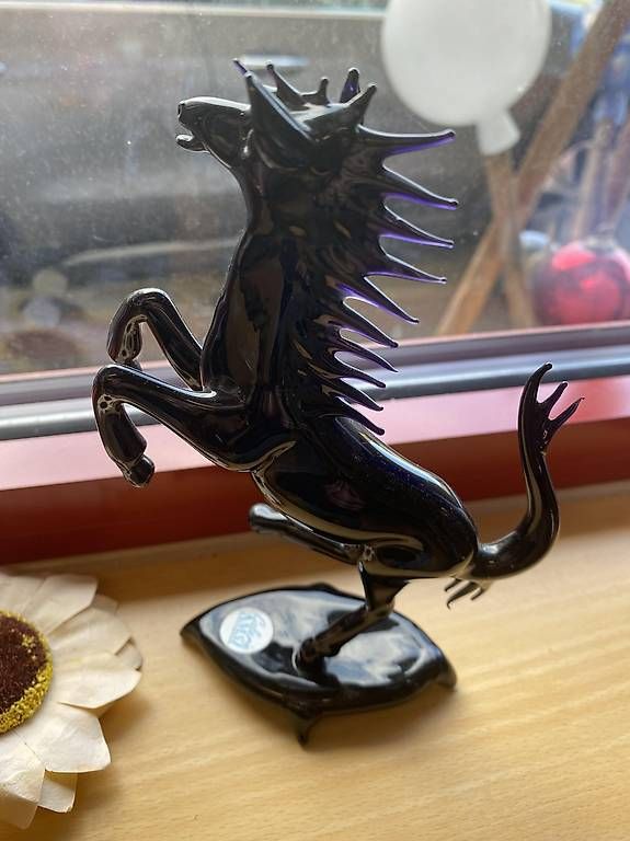 Statuette: Pferd aus Glas "Ferrari" -  rot oder schwarz – Usato da Kaisten venduto da AMSImara