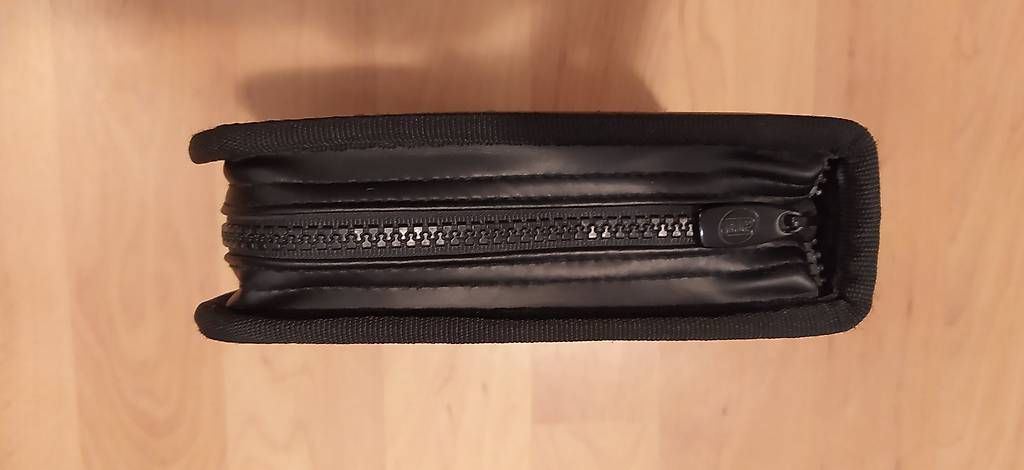Altro in  Abbigliamento & Accessori: CD-Etui – Usato da Kägiswil venduto da Richman84 3