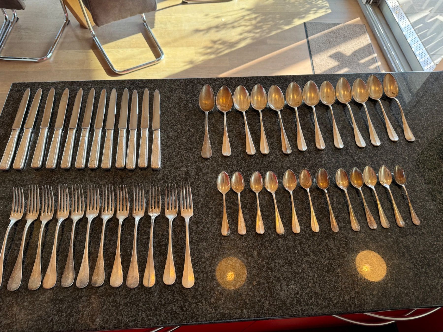 Bestecksets: 12er Set Besteck aus Silber – Gebraucht aus Urswil von  3