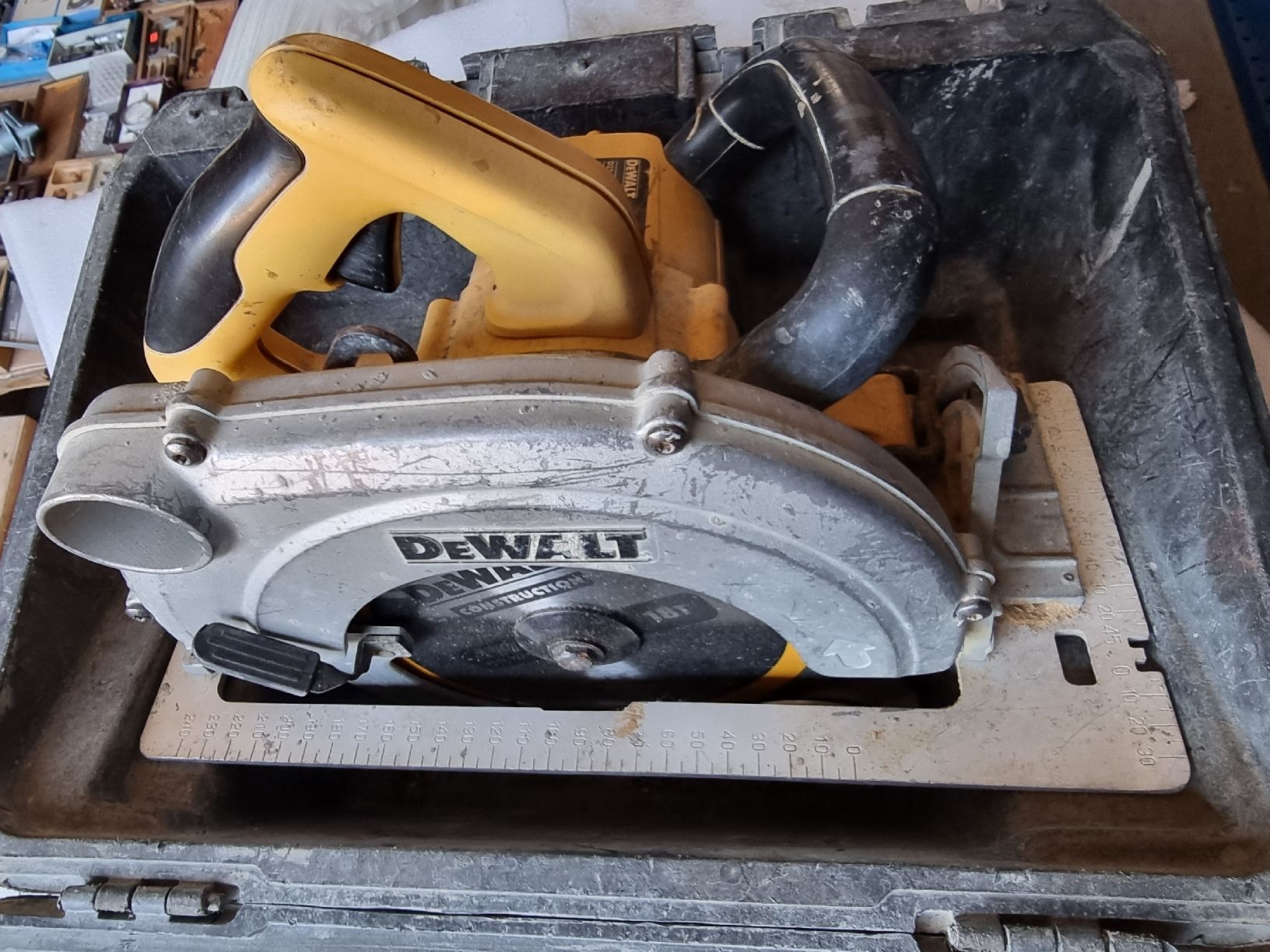 Dewalt Scies: DeWalt Stichsaege  – Défectueux à WIL SG par Sprin319 3