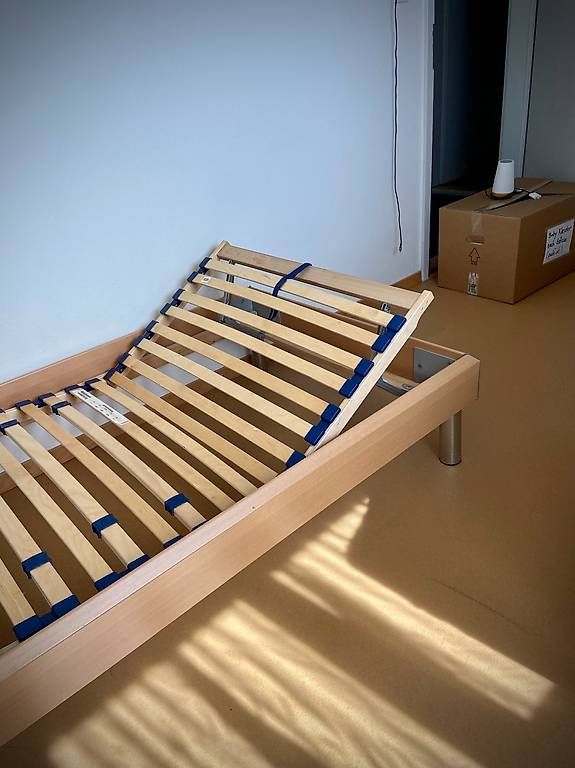 Letti: Bettgestell mit verstellbarem Lattenrost 90 mal 200 – Usato da Zürich venduto da Ricpat 2