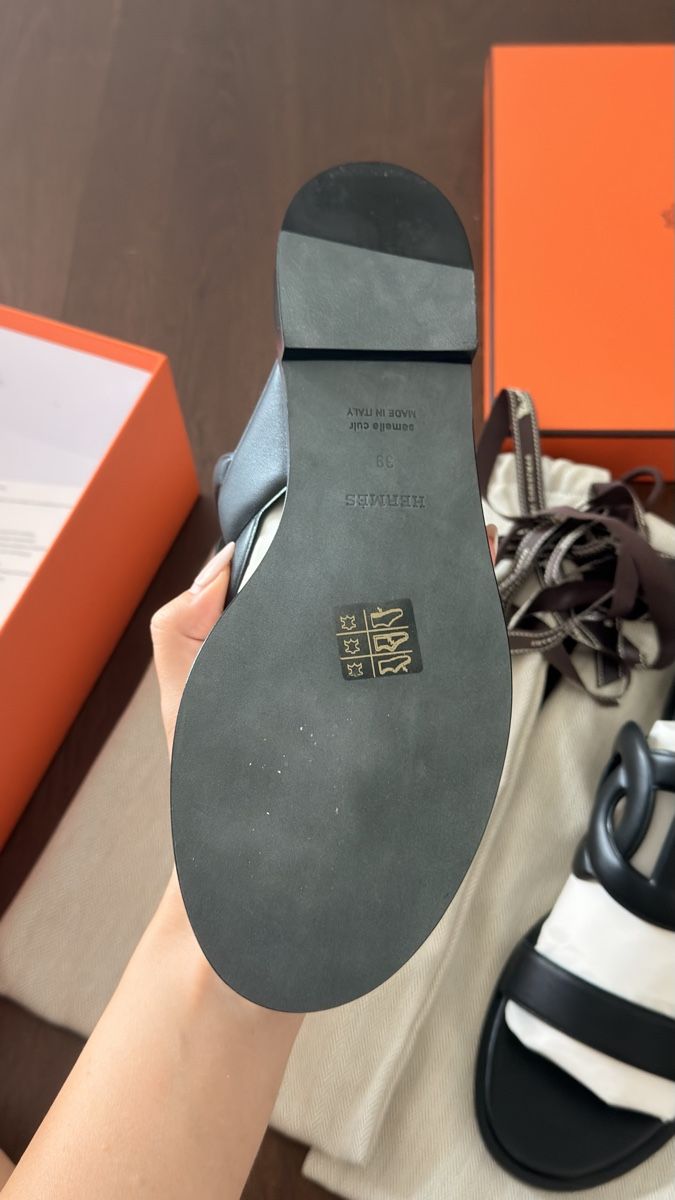Scarpe da donna: Hermès sandals Lagune black NEW size 39 – Nuovo e nell'imballaggio originale da Zürich venduto da ilo_ckh7 1